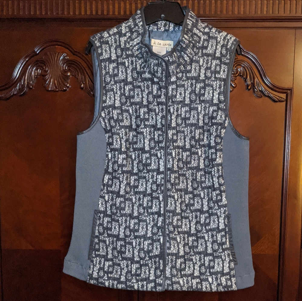 🦋BOGO a la carte Vest